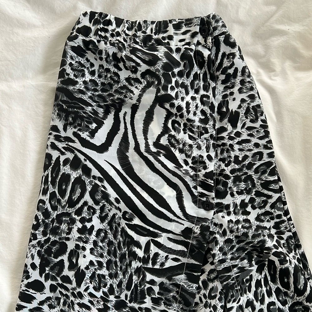 Midi animal print skirt